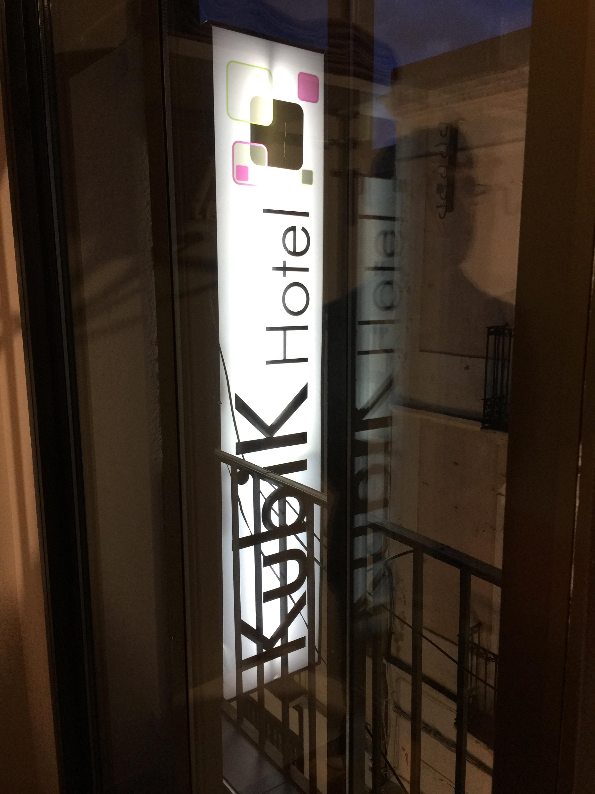 Kubik Hotel Caces Exterior foto